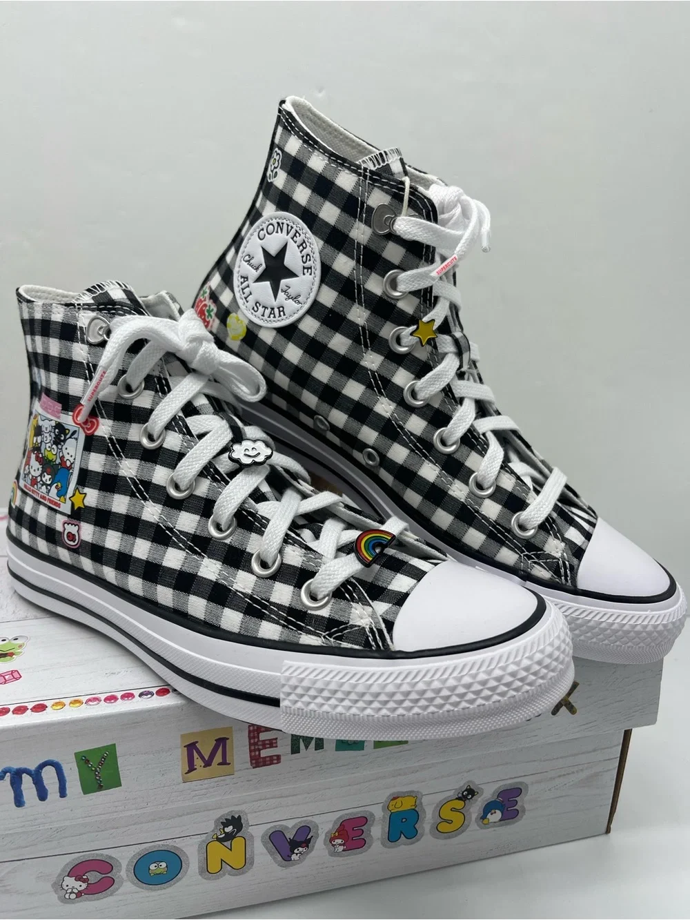 Converse WMNS CTAS HI Hello Kitty & Friends Picnic BlkWh Pink High Top Sneakers - Picture 4 of 16